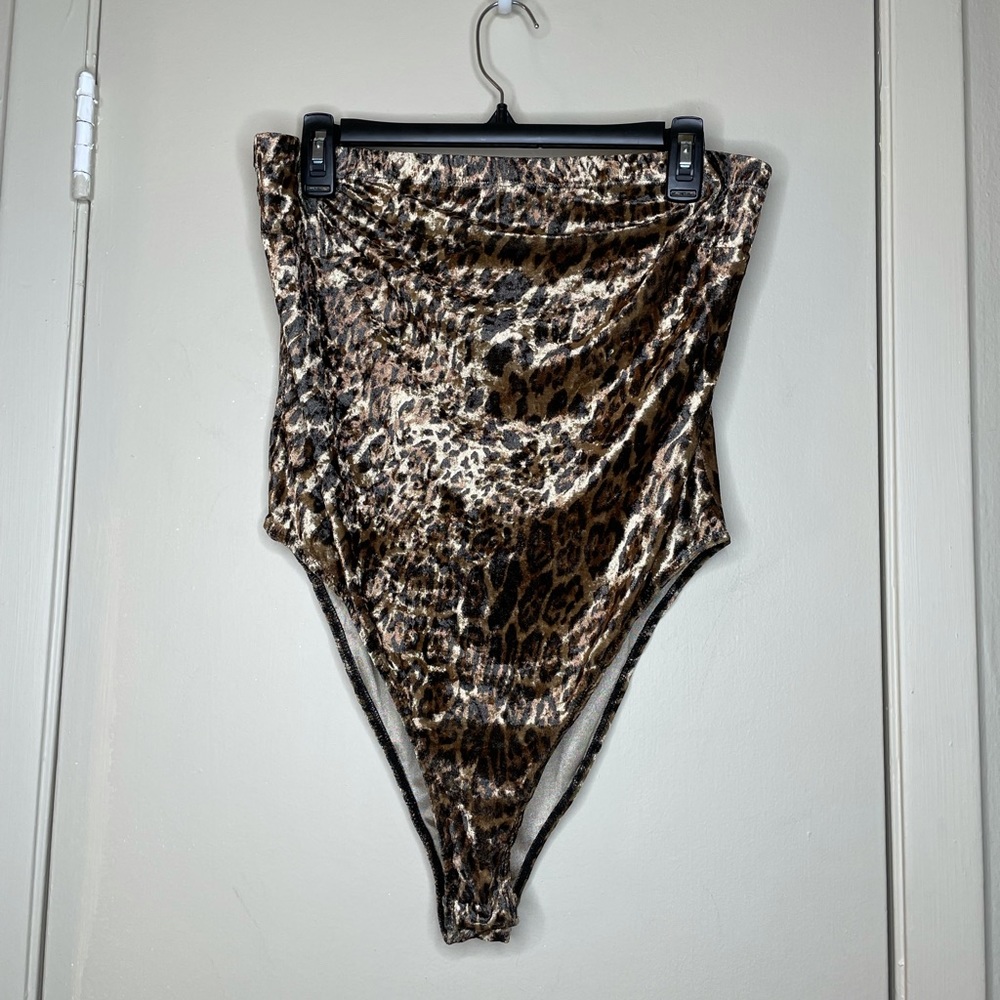 Strapless velvet cheetah print bodysuit XL